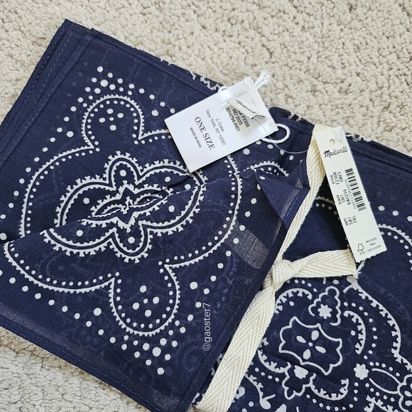Madewelk Organic Cotton Bandana - Picture 6 of 6